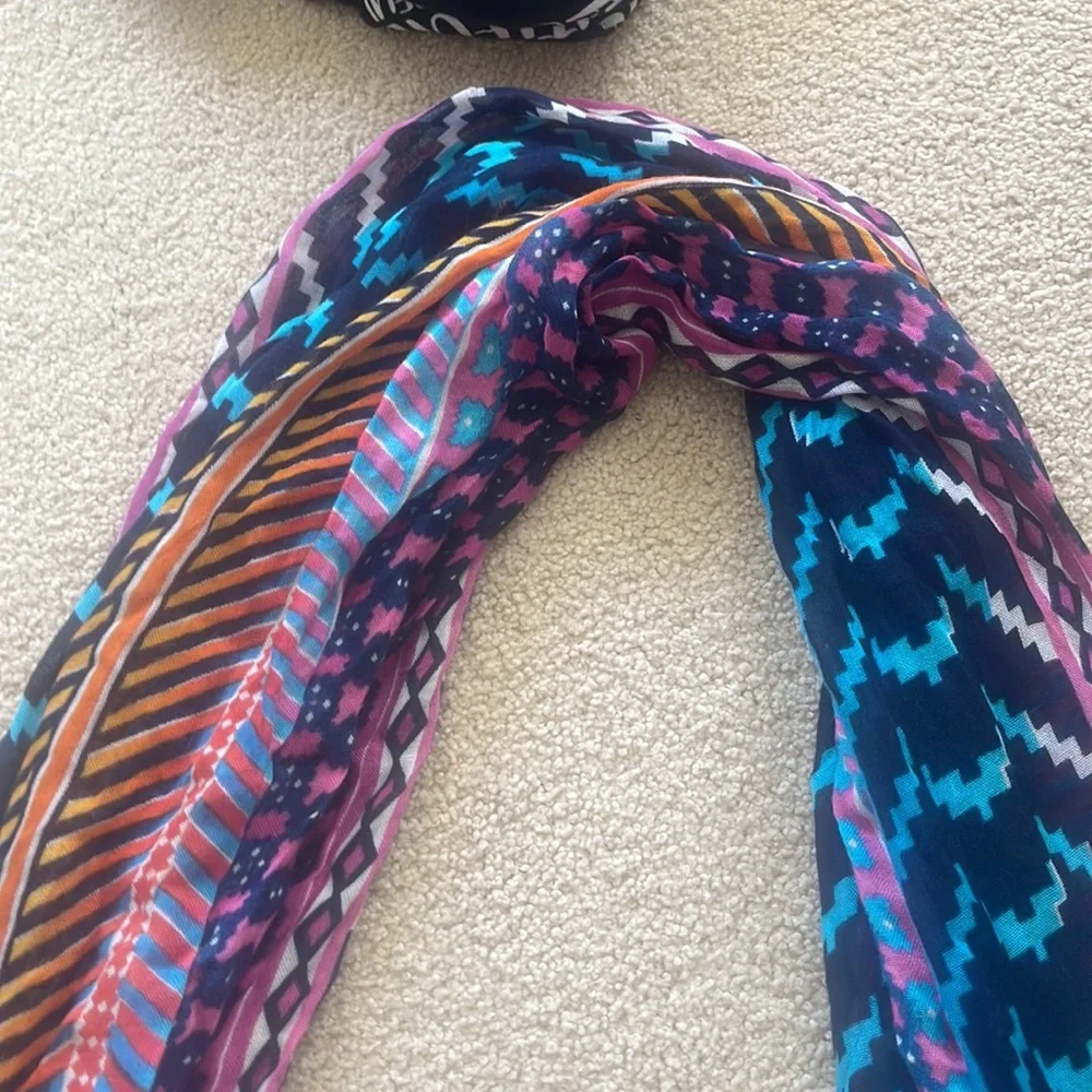 Light scarf
